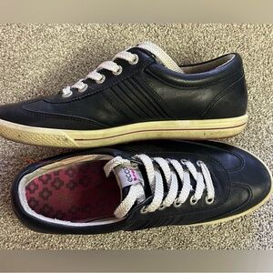 ECCO black leather womens size  37 (6.5/7) golf shoes